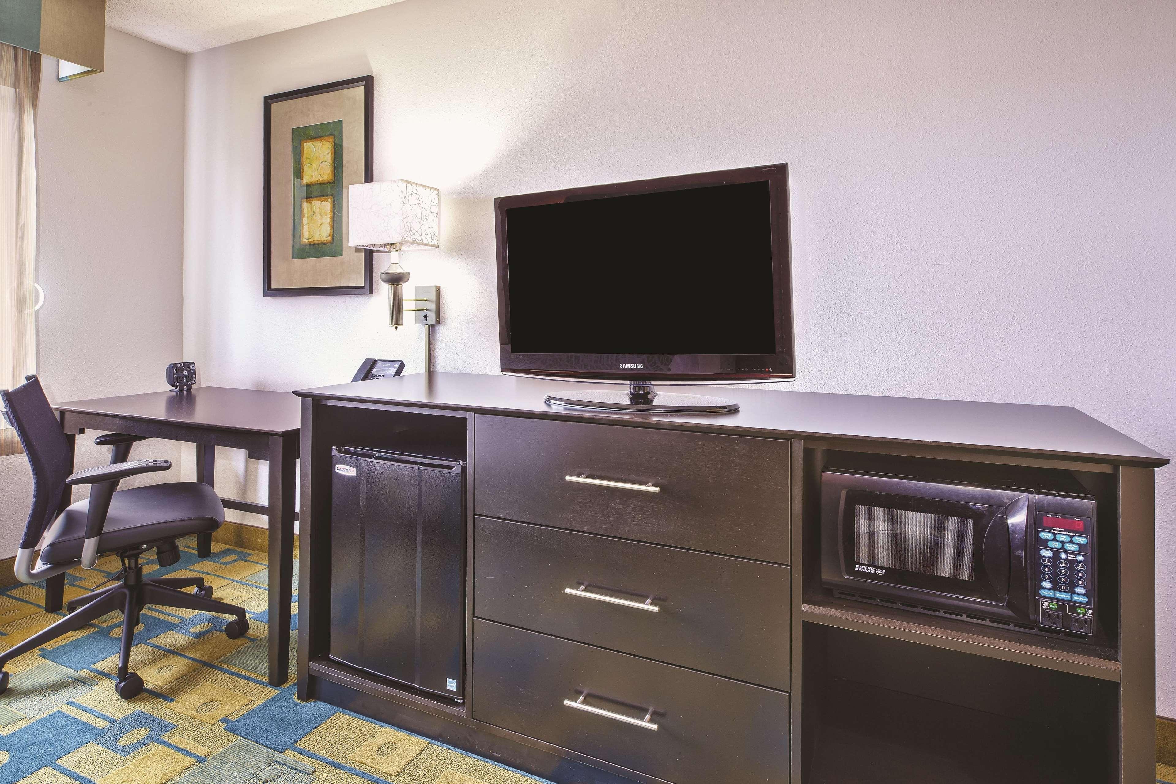 La Quinta By Wyndham Toledo Perrysburg