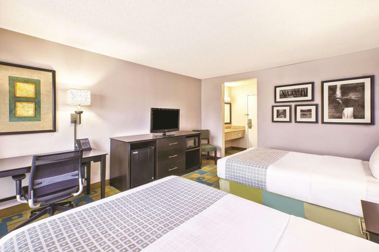 La Quinta By Wyndham Toledo Hotel