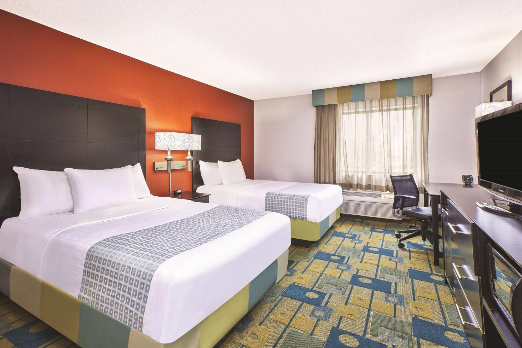 La Quinta By Wyndham Toledo Hotel